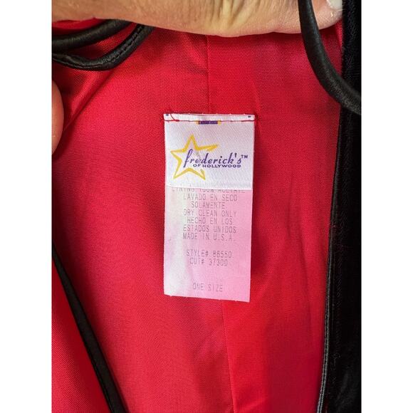 VTG Velvet Hooded Black Cape 48"X52" Goth Whimsigoth Halloween Witch Made in USA - Picture 6 of 14